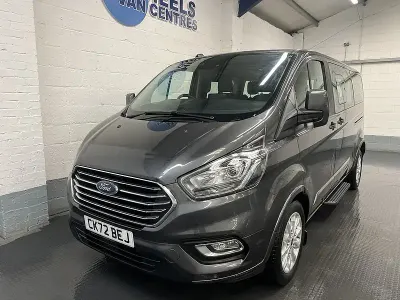 Usado Ford Tourneo Custom Titanium 2022 Cinzento Van