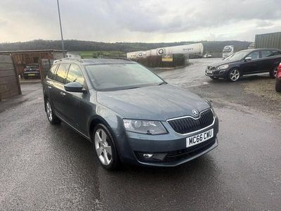 Yellow Used 2017 Skoda Octavia Sport Estate | £5,995 (Fair price)