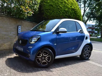 Used Smart ForTwo Coupé Premium 90 HP (66 kW) 2019 White Coupe