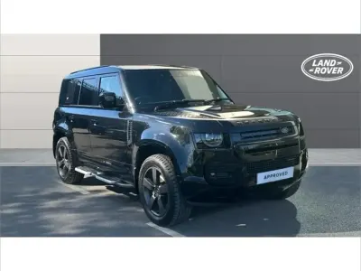 Käytetty Land Rover Defender HSE Dynamic 249 HP (183 kW) 2023 Musta Katumaasturi