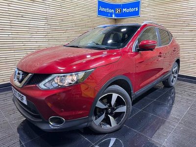 Used Nissan Qashqai N-Vision 110 HP (80 kW) 2017 Red SUV