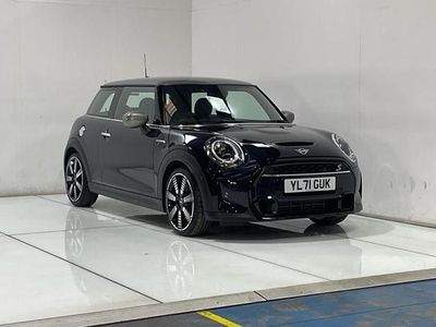 Black Used 2021 Mini Cooper S Exclusive Hatchback | £20,498 (Fair price)