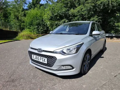 Used Hyundai i20 SE 84 HP (61 kW) 2015 Silver Hatchback