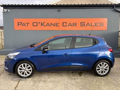 Used Renault Clio IV Play 90 HP (66 kW) 2017 Blue Hatchback