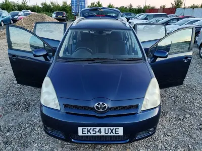 Usado Toyota Corolla Verso 129 CV (94 kW) 2004 Azul Monovolumen