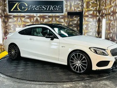 Begagnad Mercedes C43 AMG Premium Plus 367 HK (269 kW) 2017 Vit Sportkupé