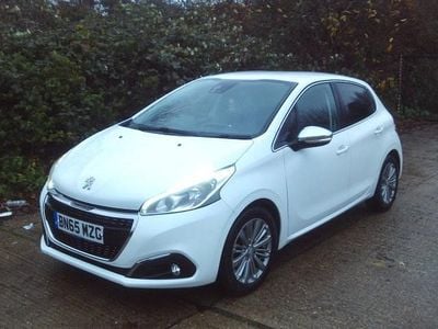 White Used 2015 Peugeot 208 Allure Hatchback | £4,995 (Fair price)