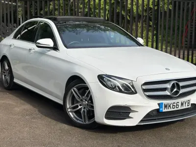 Usado Mercedes E220 AMG Line Premium 2016 Branco Sedan