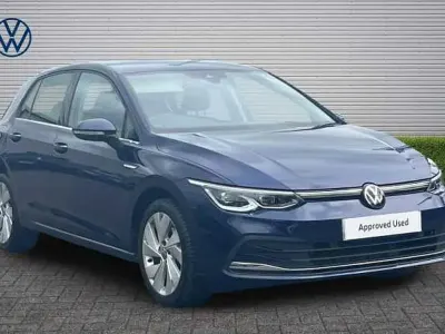 Second-hand VW Golf VIII Style 150 CP (110 kW) 2024 Albastru Hatchback