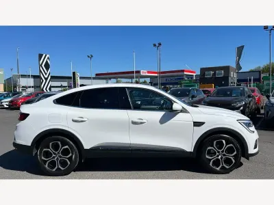 Begagnad Renault Arkana Version S 142 HK (104 kW) 2022 Vit SUV