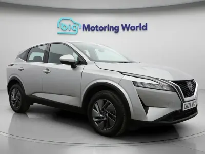 Used Nissan Qashqai Acenta Premium 140 HP (102 kW) 2023 Silver SUV