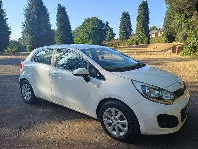 Used Kia Rio 75 HP (55 kW) 2013 White Hatchback