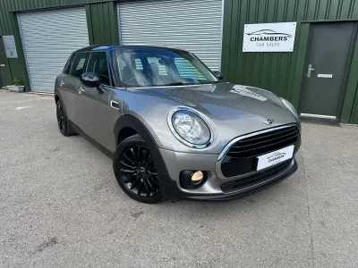 Usado Mini Cooper Clubman 136 CV (100 kW) 2017 Plateado Familiar