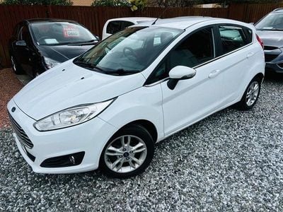 Used Ford Fiesta Zetec 2014 White Hatchback