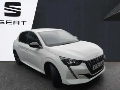 Second-hand Peugeot 208 Allure+ 101 CP (74 kW) 2023 Alb Hatchback