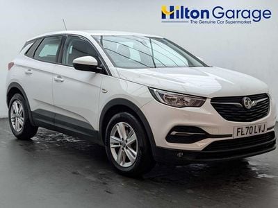 Used Vauxhall Grandland X S 130 HP (95 kW) 2020 White SUV