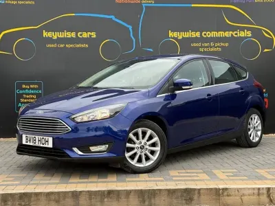 Begagnad Ford Focus Titanium 125 HK (91 kW) 2018 Blå Halvkombi