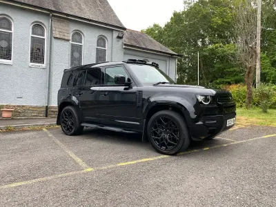 Used Land Rover Defender SE Dynamic 2025 Black SUV