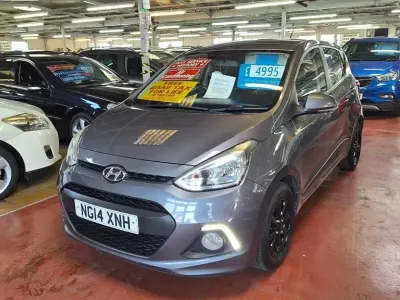 Gebraucht Hyundai i10 Premium 67 PS (49 kW) 2014 Grau Kleinwagen