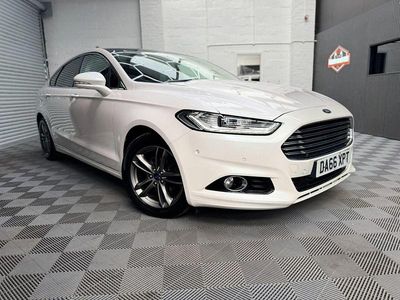 Used Ford Mondeo Titanium 180 HP (132 kW) 2016 White Hatchback