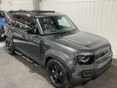 Used Land Rover Defender HSE 300 HP (220 kW) 2023 Grey SUV