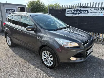 Usado Ford Kuga Titanium 150 CV (110 kW) 2016 Gris SUV