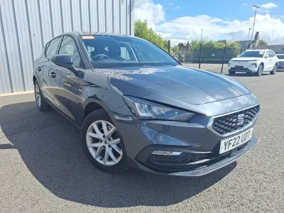 Begagnad Seat Leon SE 110 HK (80 kW) 2022 Grå Halvkombi