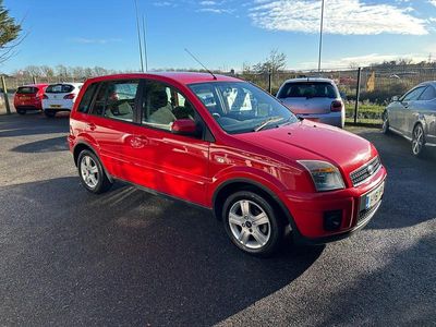 Red Used 2011 Ford Fusion Zetec Hatchback | £2,495 (Fair price)