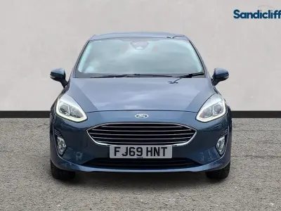 Usado Ford Fiesta Titanium 125 CV (91 kW) 2020 Azul Utilitario