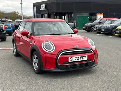 Used Mini Cooper Classic 136 HP (100 kW) 2022 Red Hatchback