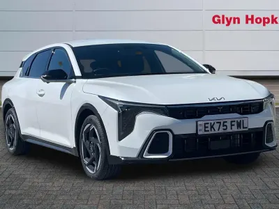 New Kia K4 GT-Line 150 HP (110 kW) 2026 White Hatchback