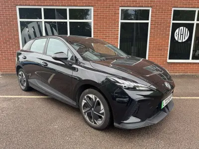 Used MG MG4 EV SE 319 kW (435 HP) 2023 Black Hatchback