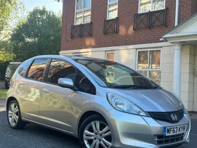 Second-hand Honda Jazz ES 99 CP (72 kW) 2013 Argintiu Hatchback
