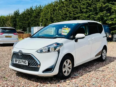 Used Toyota Sienta 109 HP (80 kW) 2020 White MPV