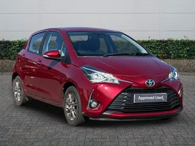 Used Toyota Yaris 2017 Red Hatchback
