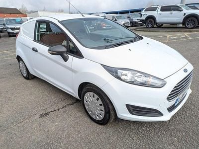 Used Ford Fiesta 95 HP (69 kW) 2015 White Van
