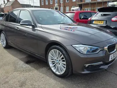 Usado BMW 320 Luxury Line 184 HP (135 kW) 2012 Castanho Sedan