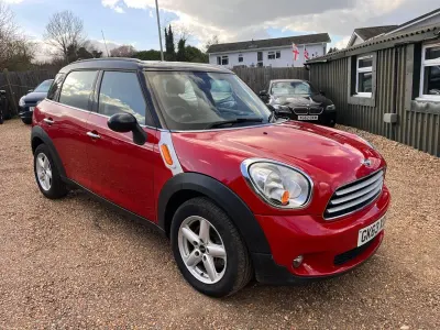 Begagnad Mini Cooper 2013 Röd Halvkombi