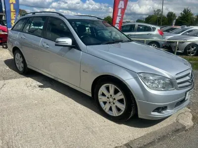 Usado Mercedes C200 Executive 136 CV (100 kW) 2011 Plateado Familiar