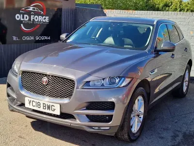 Usado Jaguar F-Pace Prestige 163 HP (119 kW) 2018 Cinzento SUV