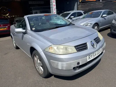 Used Renault Mégane Cabriolet Dynamique 115 HP (84 kW) 2004 Silver Cabriolet