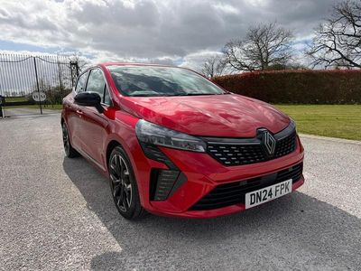 Used Renault Clio V Techno 2024 Red Hatchback