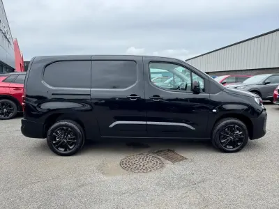 New Citroën Berlingo 129 HP (94 kW) 2026 Black MPV