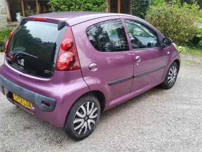 Used Peugeot 107 Active 68 HP (50 kW) 2012 Purple Hatchback
