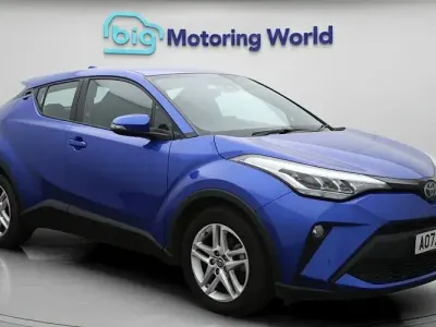 Second-hand Toyota C-HR 122 CP (89 kW) 2023 Albastru SUV
