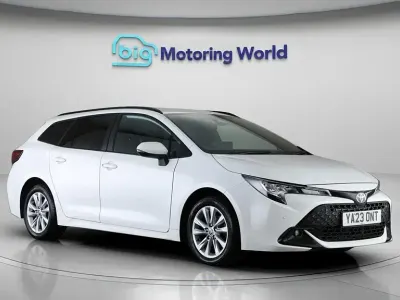 Used Toyota Corolla 140 HP (102 kW) 2023 White Estate