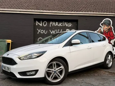 Used Ford Focus Zetec 120 HP (88 kW) 2015 White Hatchback