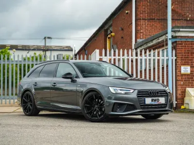 Begagnad Audi A4 Black Edition 150 HK (110 kW) 2019 Grå Kombi