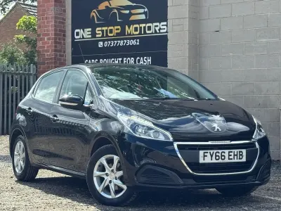 Gebraucht Peugeot 208 Active 2016 Schwarz Kleinwagen