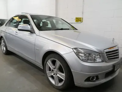 Begagnad Mercedes C350 Elegance 2008 Silver Sedan